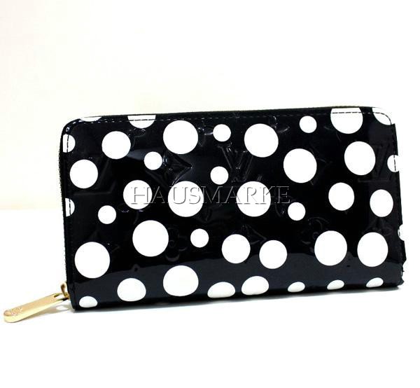 monogram vernis